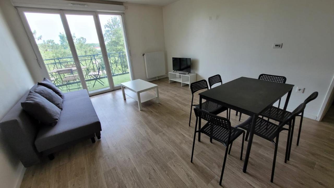 Flat For 6 Persons 10 Minutes From Cdg Airport Apartment Le Blanc-Mesnil Exterior photo